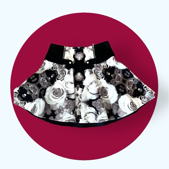 NWOT-L.A.M.B.- Floral Circle Skirt-6 - Picture 12 of 13